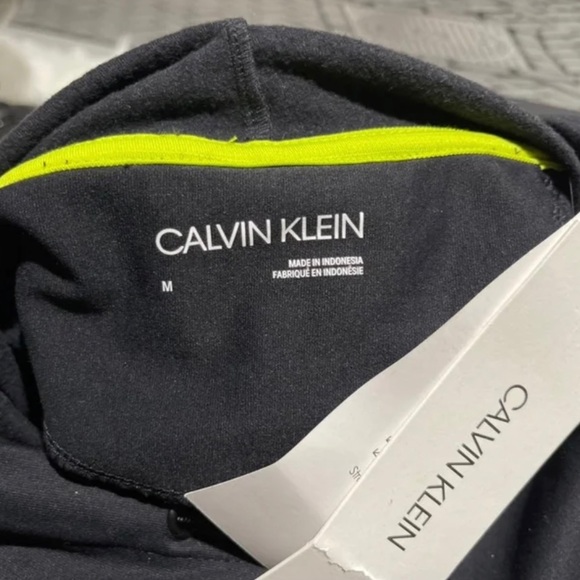 NWT Men’s Medium Calvin Klein Linear Logo Prints Drawstring Hoodie In Black - Picture 7 of 11